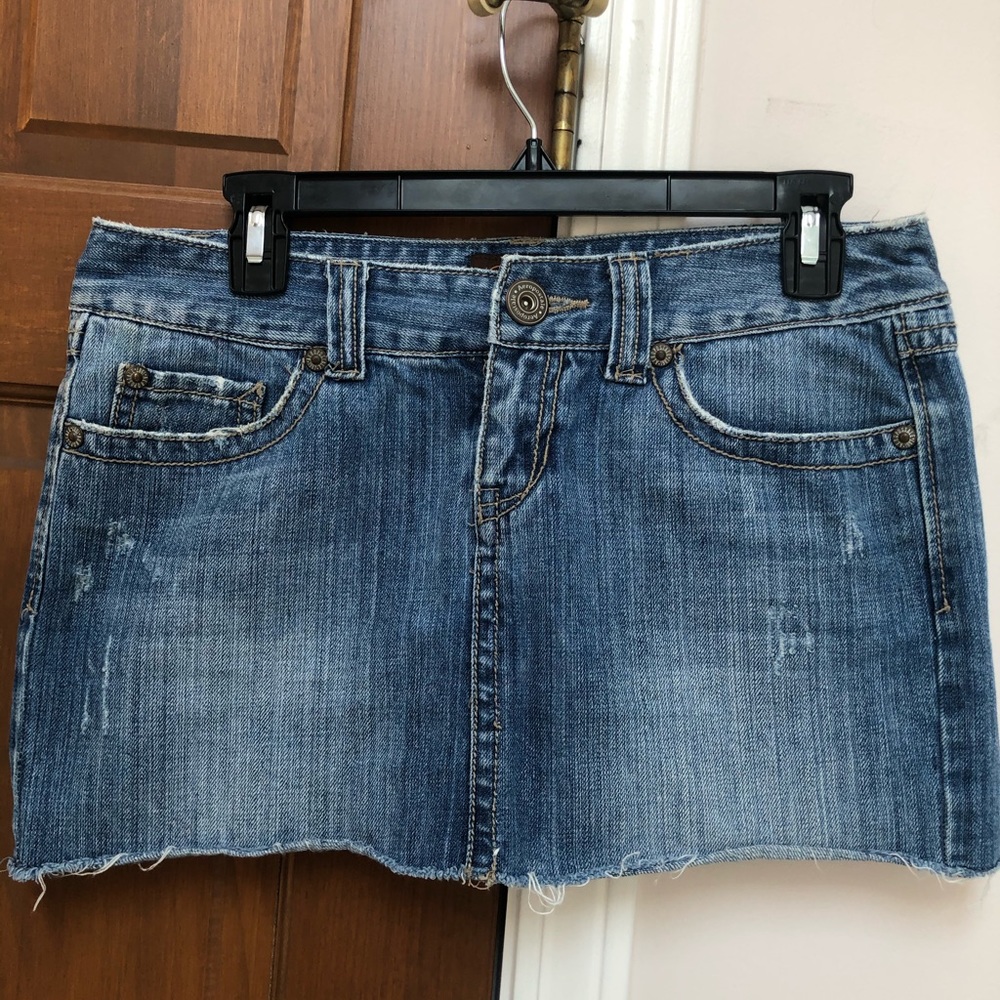 Aeropostale lightly distressed denim skirt